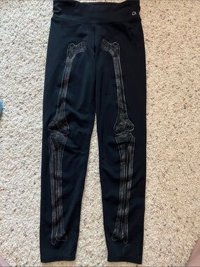 GAP Black Leggings with White Geometric Glitter Bone Print